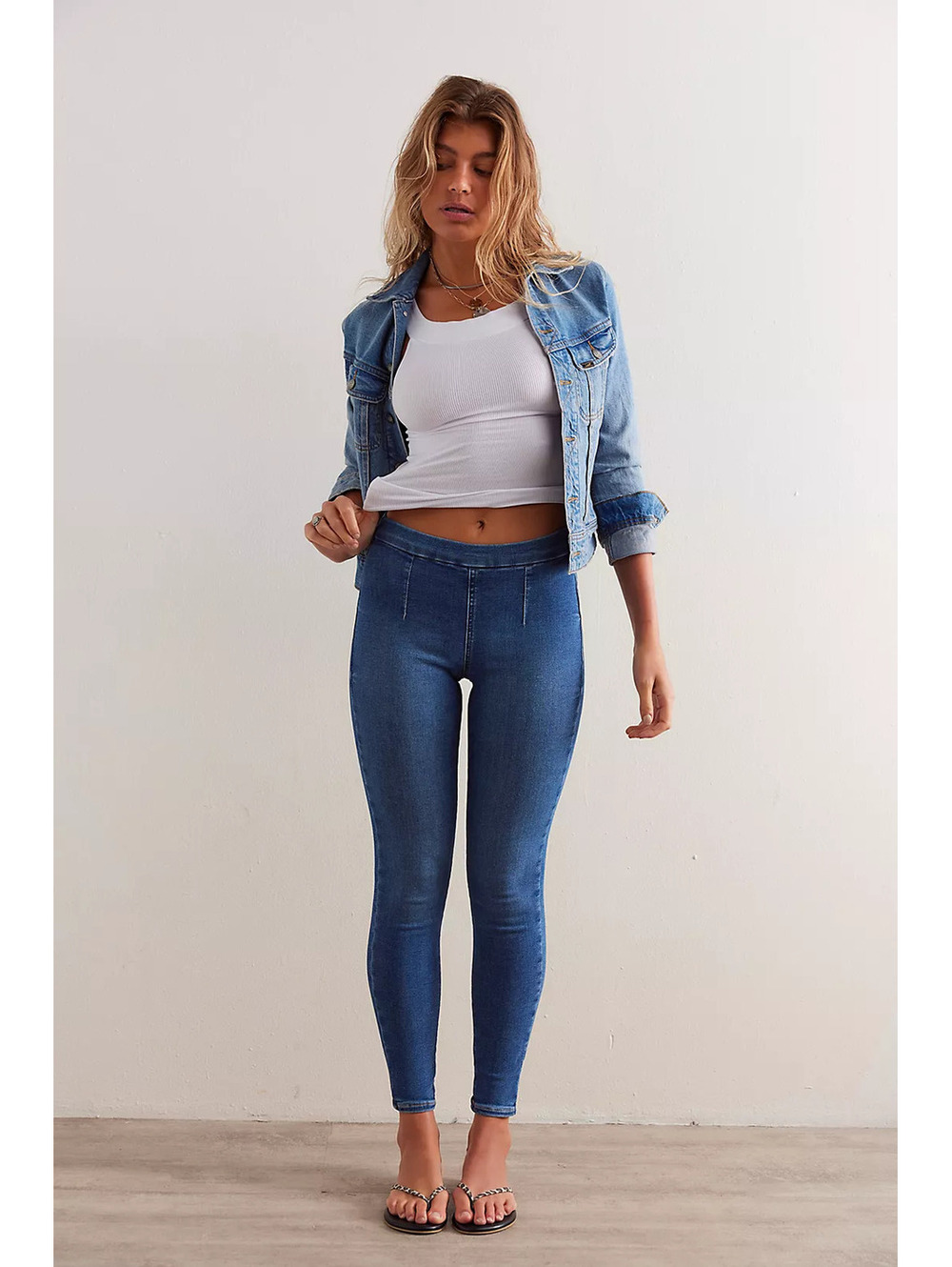 We The Free CRVY Infinite Stretch Pull-On Skinny Jeans - Size Medium